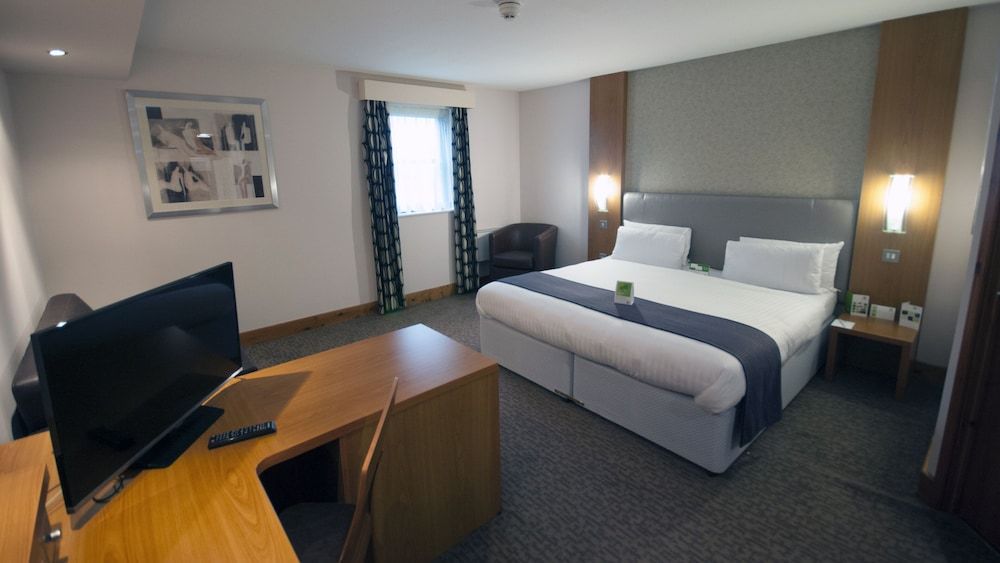 undefined Holiday Inn Manchester-Central Park by IHG 3