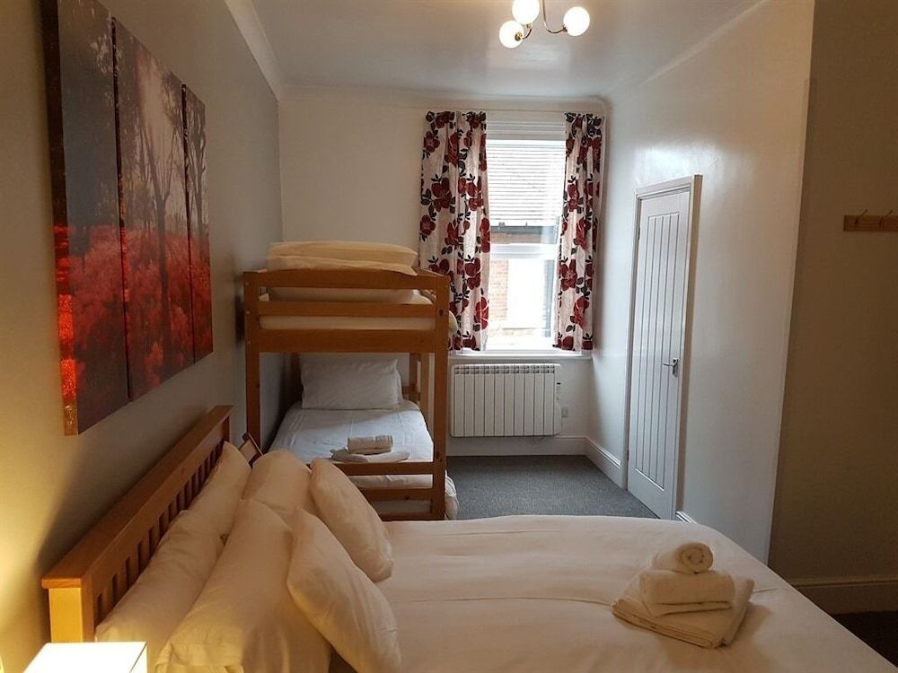 The Craigside Comfort Suite, Ensuite 5