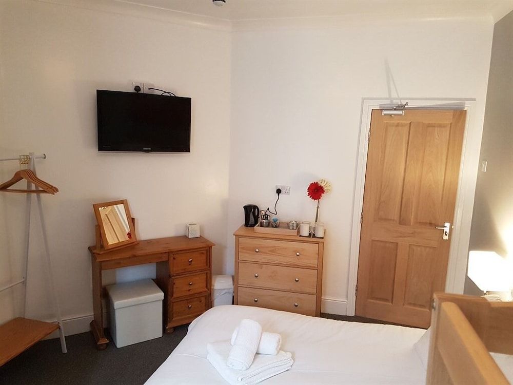 The Craigside Comfort Suite, Ensuite 2