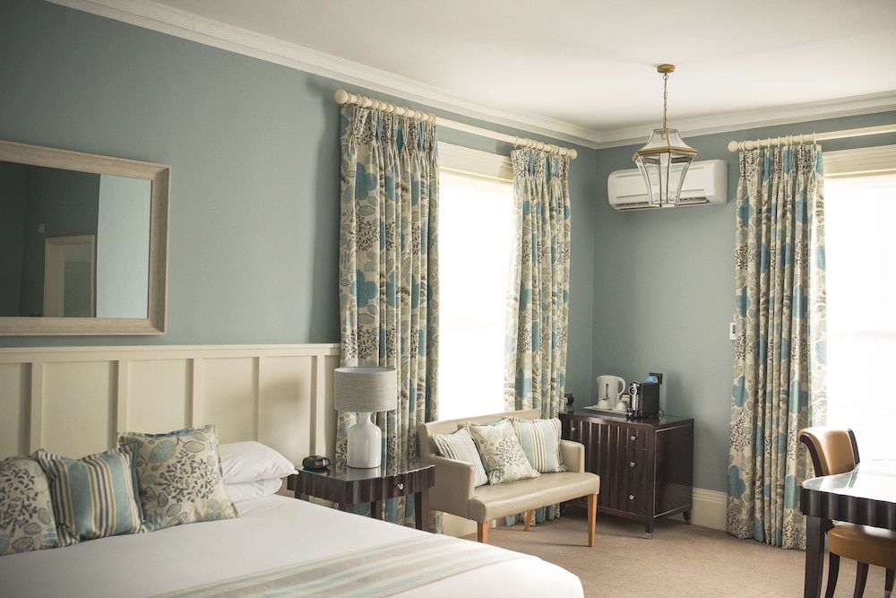 George Hotel, BW Signature Collection Deluxe Room, 1 Double Bed, Non Smoking 4