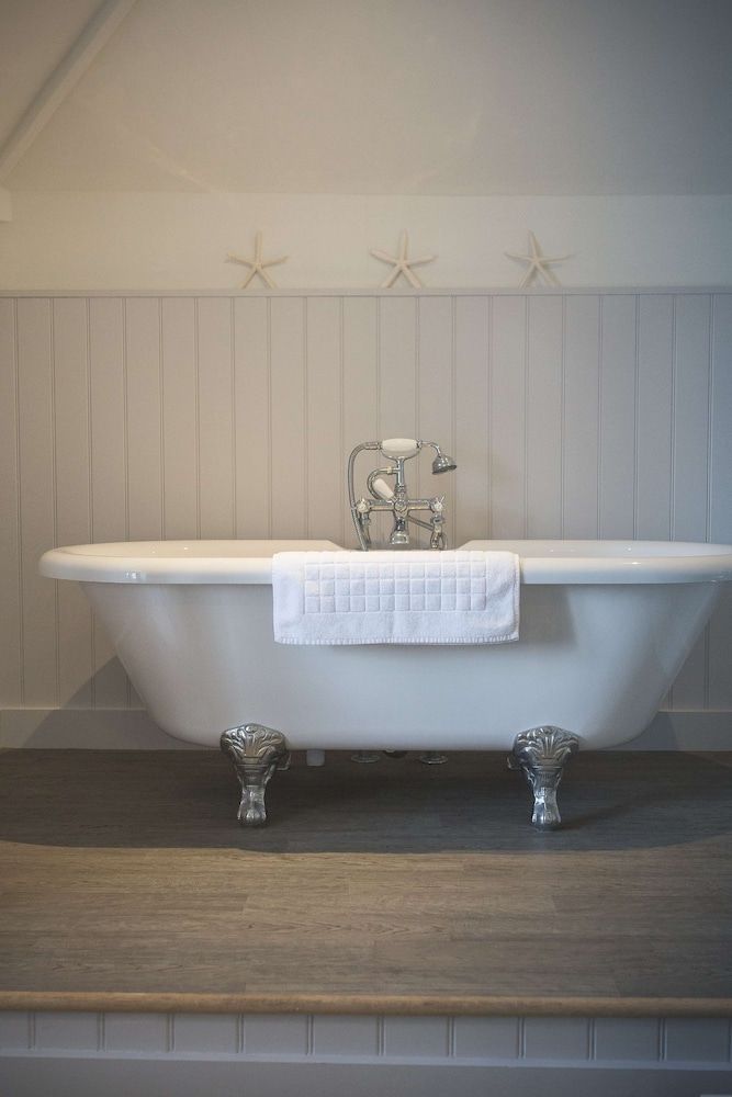 George Hotel, BW Signature Collection Deluxe Room, 1 Double Bed, Non Smoking 6