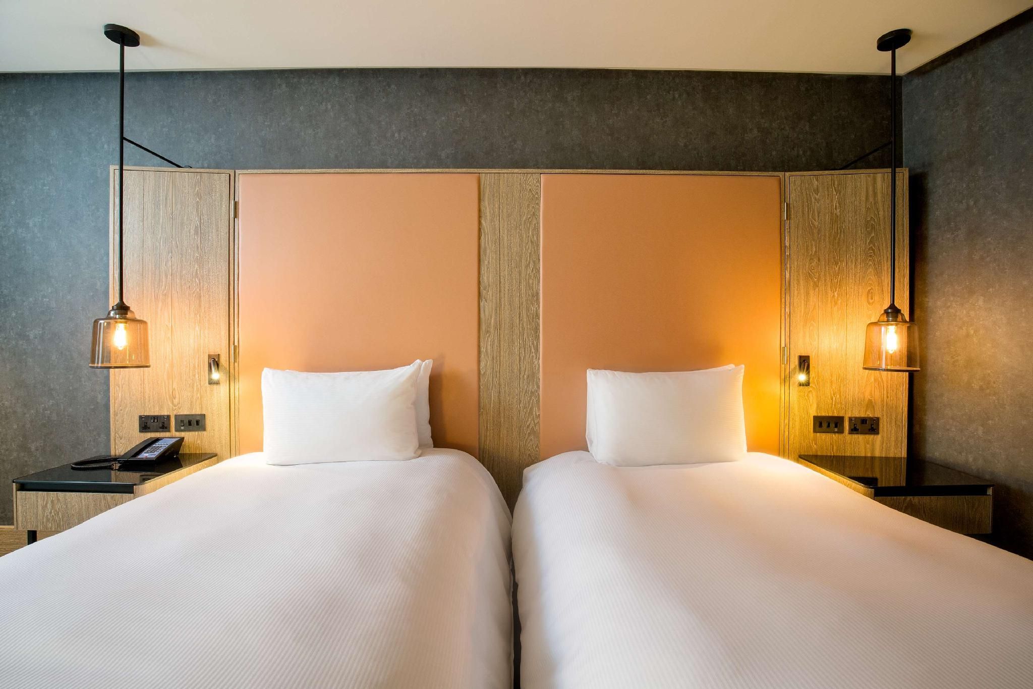 undefined Hilton London Bankside 10