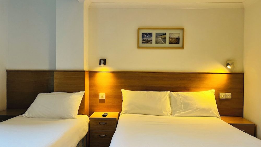 undefined West Cromwell Hotel 10