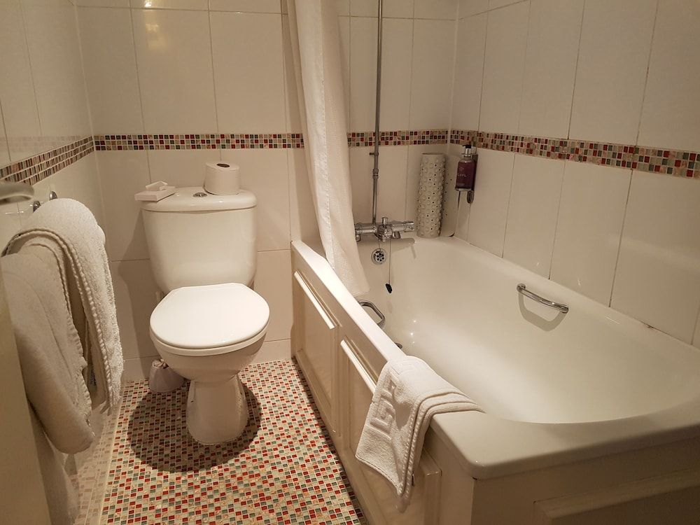 Shap Wells Hotel Basic Single Room 5