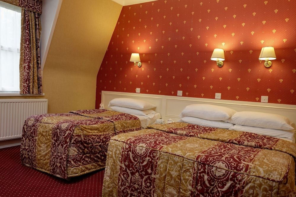 Shap Wells Hotel Traditional Triple Room, 1 Bedroom, Garden View 2