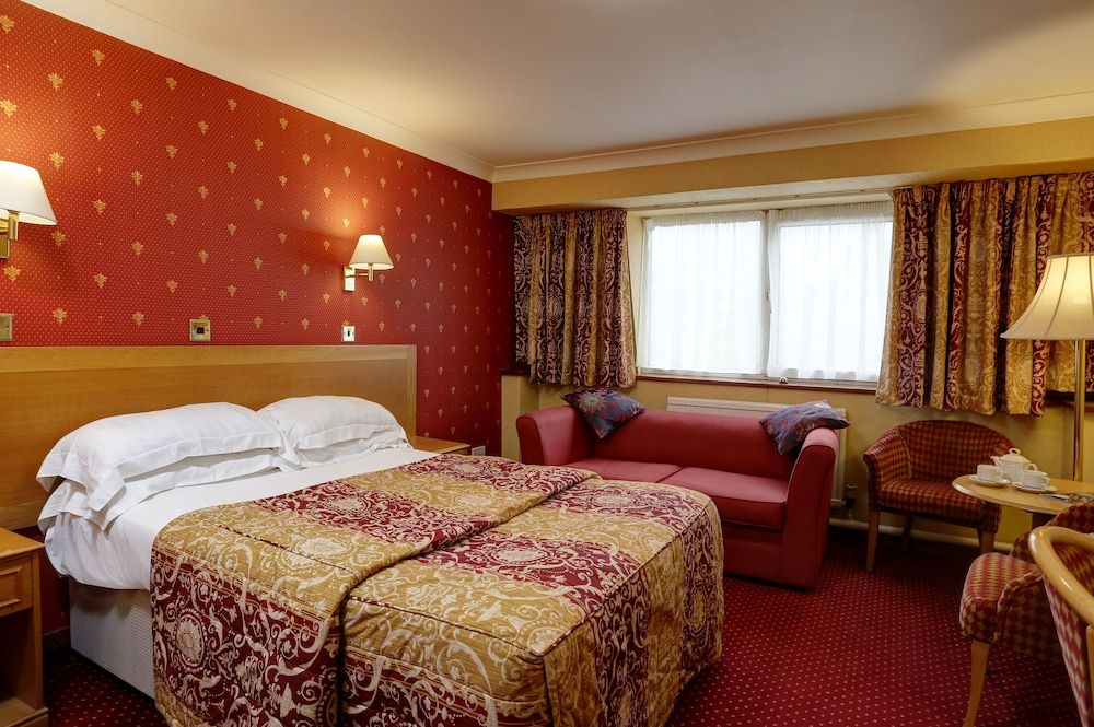 Shap Wells Hotel Traditional Triple Room, 1 Bedroom, Garden View 3