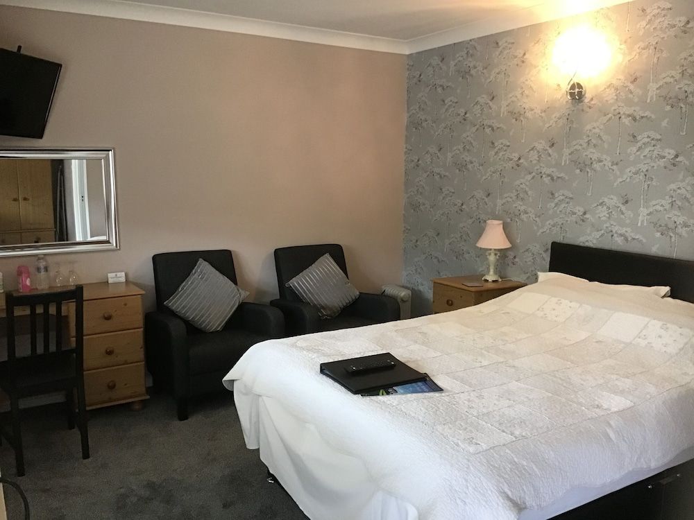 Superior Double Room (Room 4 - Room Only)