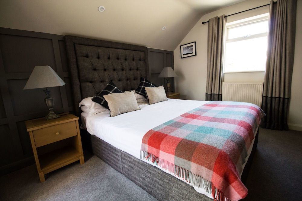 The Fenwick Steak & Seafood Pub Standard Double Room 2