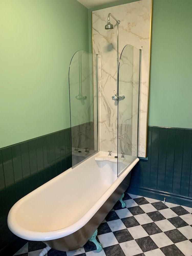 Leven House Superior Double Room 5