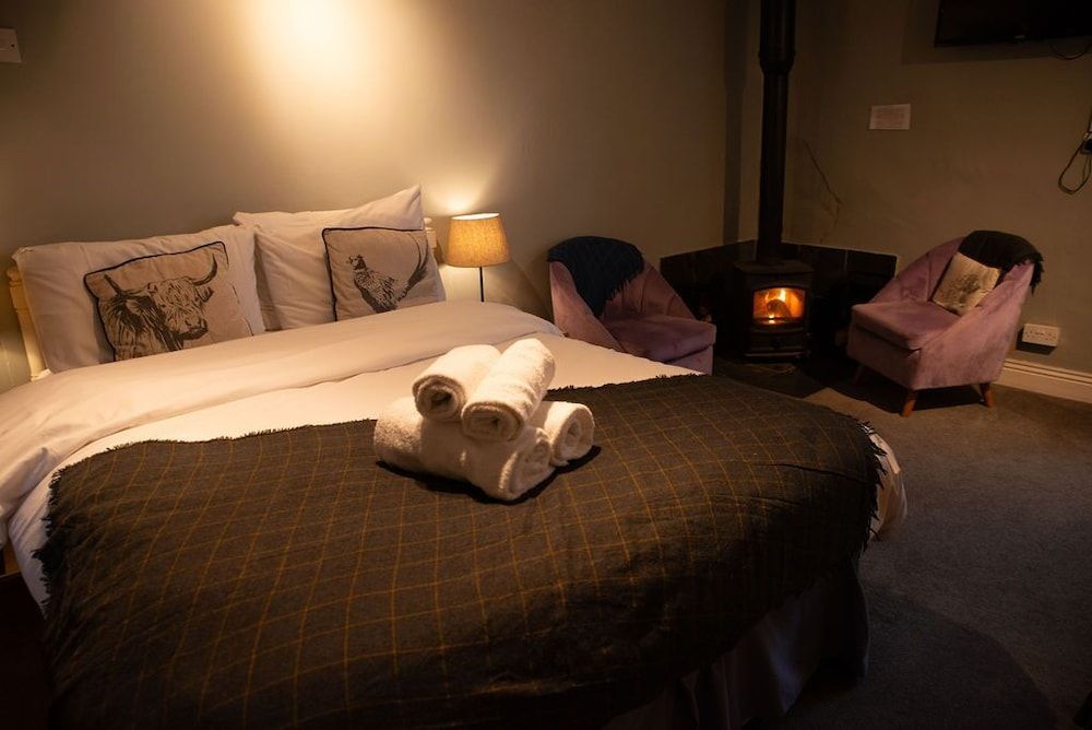 High Paradise Farm Double Room, Ensuite (The Piggeries Room) 3