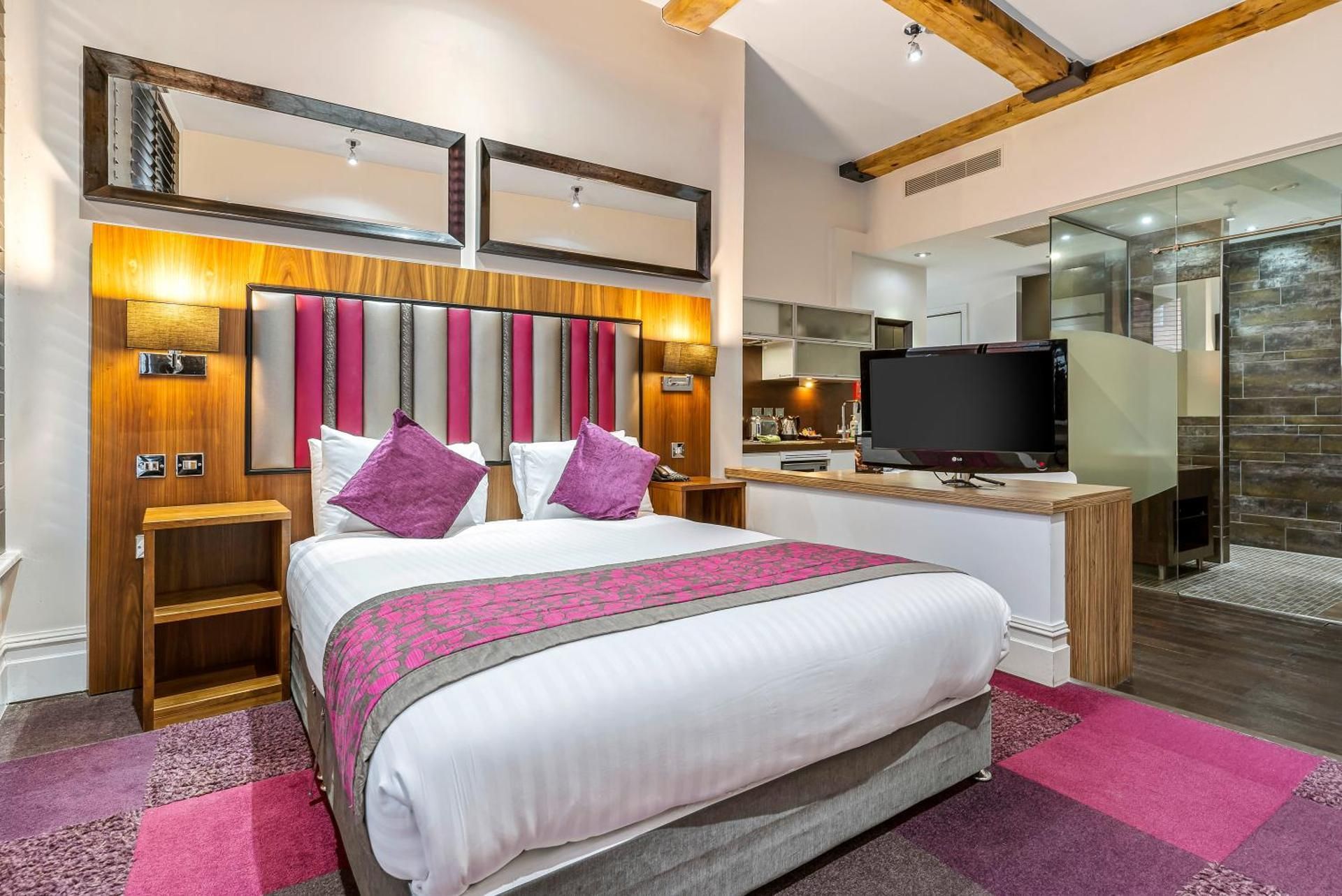 undefined Aparthotel Roomzzz Manchester City 4