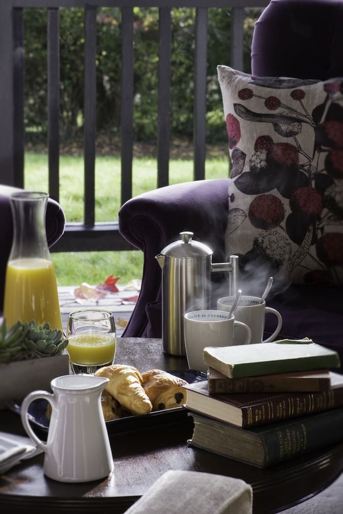 Burley Manor Superior Suite 3