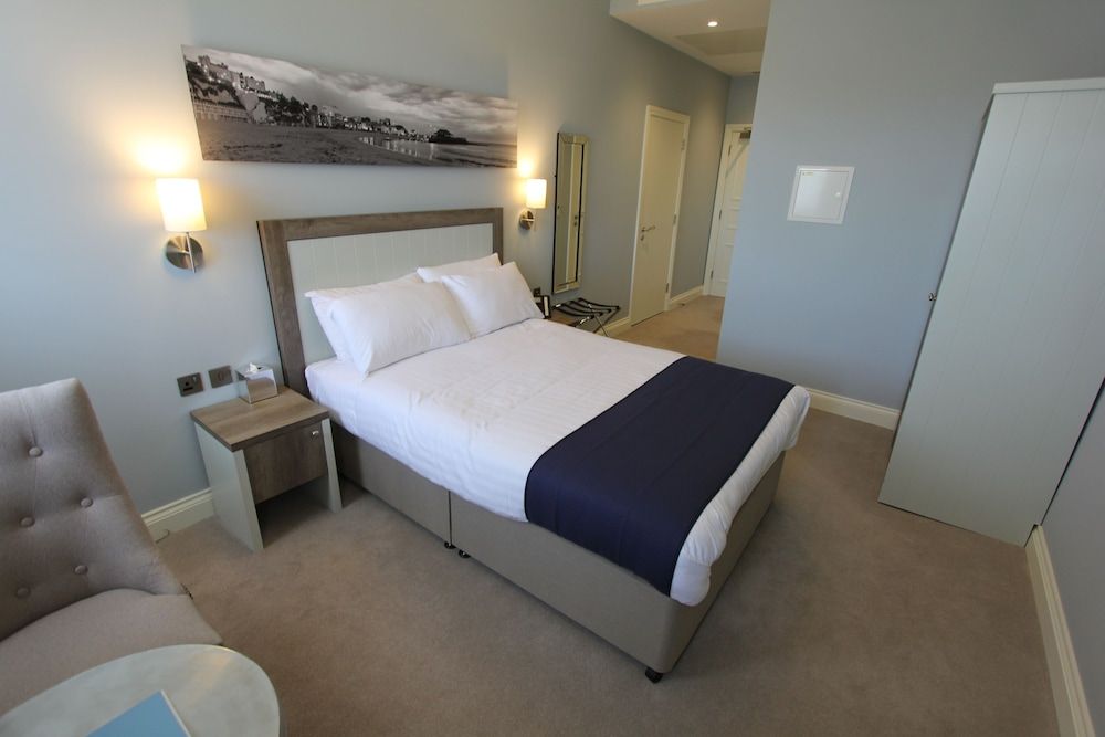Yarrow Hotel Classic Double Room