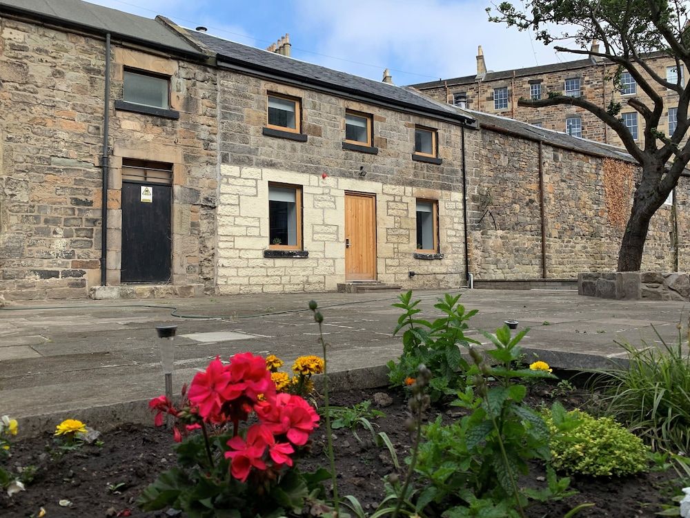 undefined Cairn Hotel 8