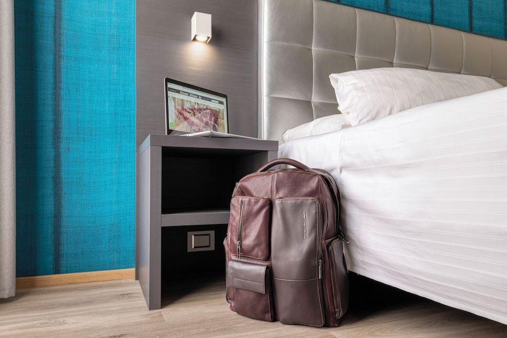 Concord Hotel Deluxe Twin Room 4