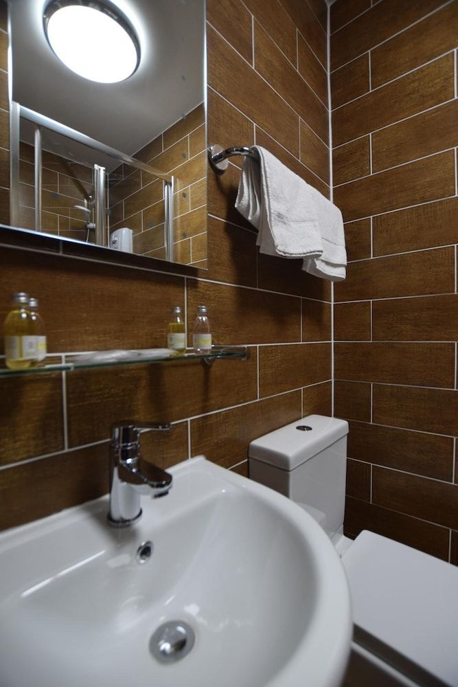 Lucky 8 Hotel Superior Twin Room 8