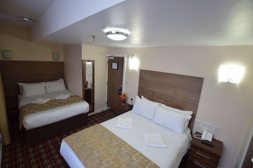 Lucky 8 Hotel Superior Twin Room