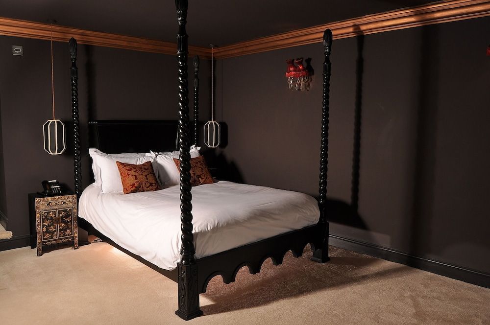 The Joiners Arms Silver Beach 3