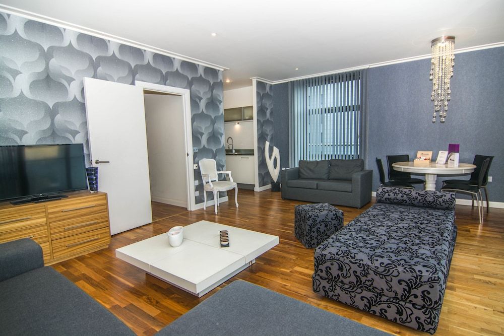 Canary Wharf - Corporate River View Apartments Panoramic Apartment, 2 Bedrooms, River View 5