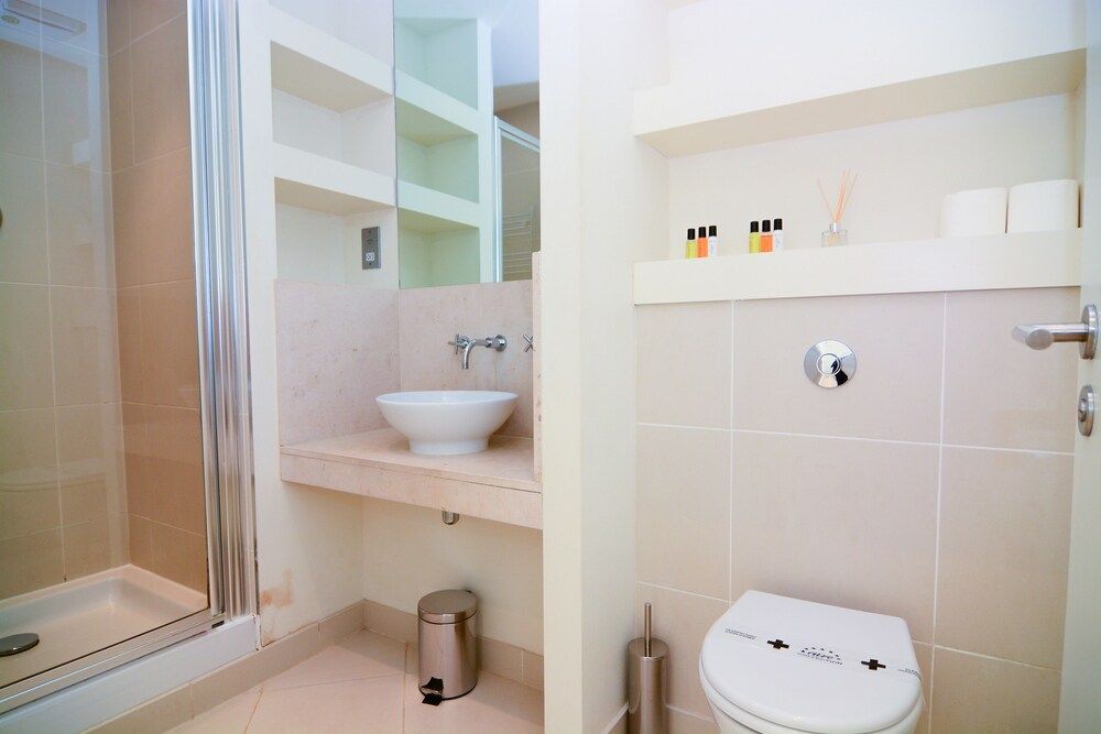 Canary Wharf - Corporate River View Apartments Superior Apartment, 2 Bedrooms, River View 8