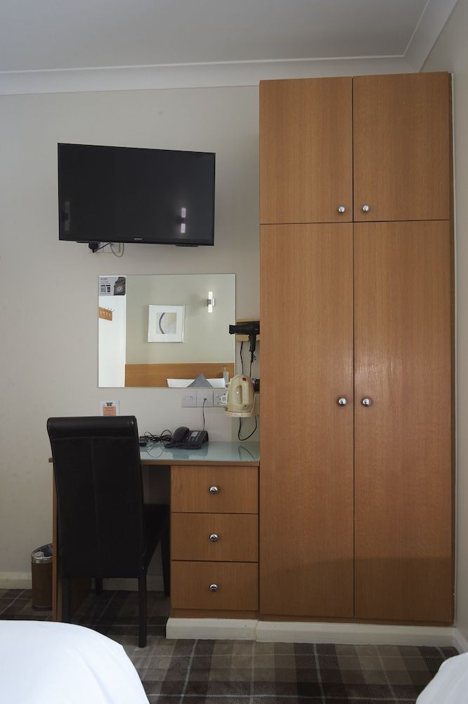 Luna Simone Hotel Twin Room 9