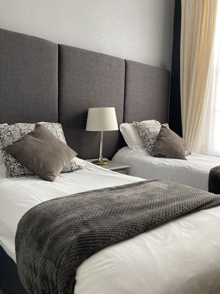 Twin Room (Room 5,  Augusta)
