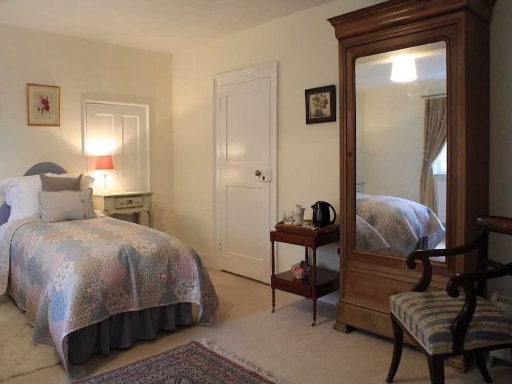 Church Farmhouse B & B Double or Twin Room, Ensuite 4