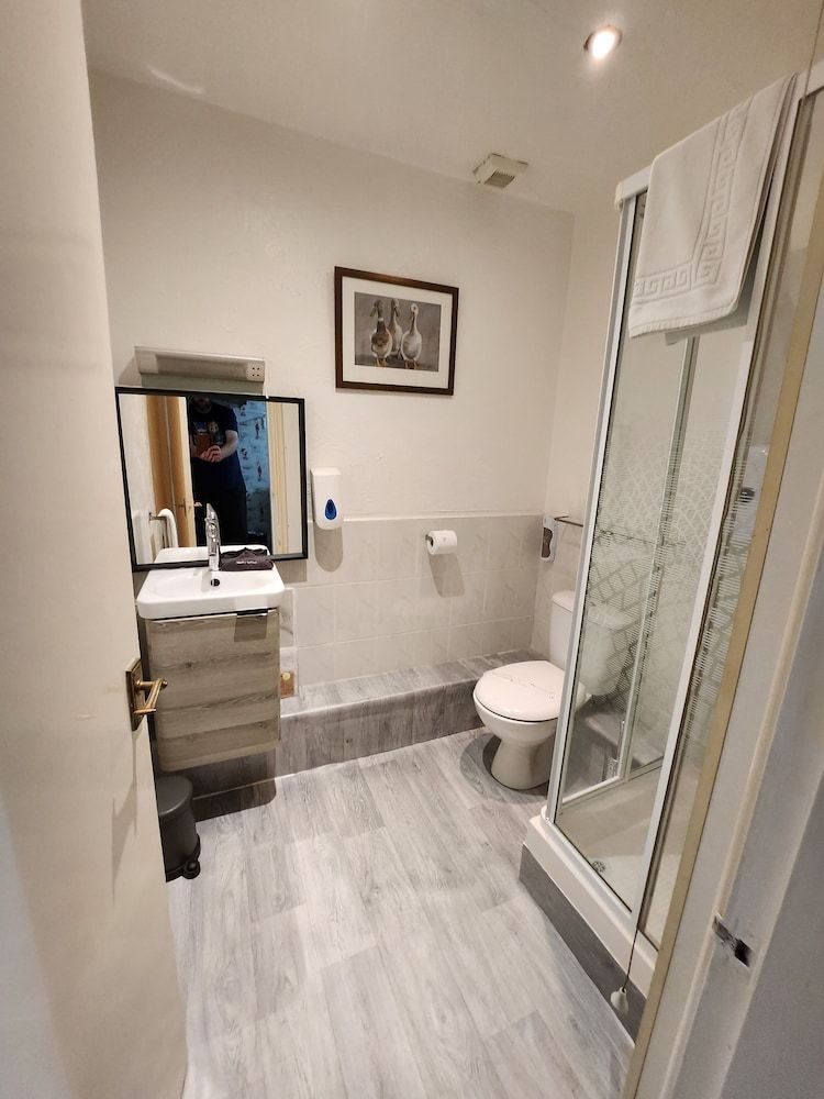 Newholme Hotel Standard Double Room 5