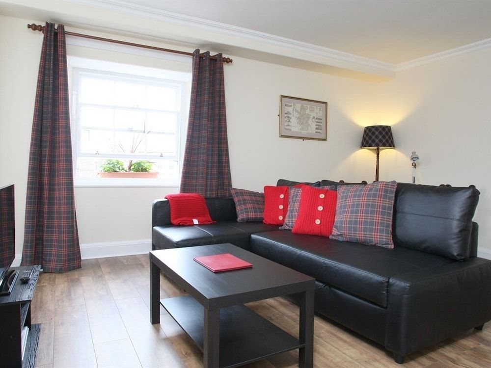 undefined Number 52 Charlotte Street 10