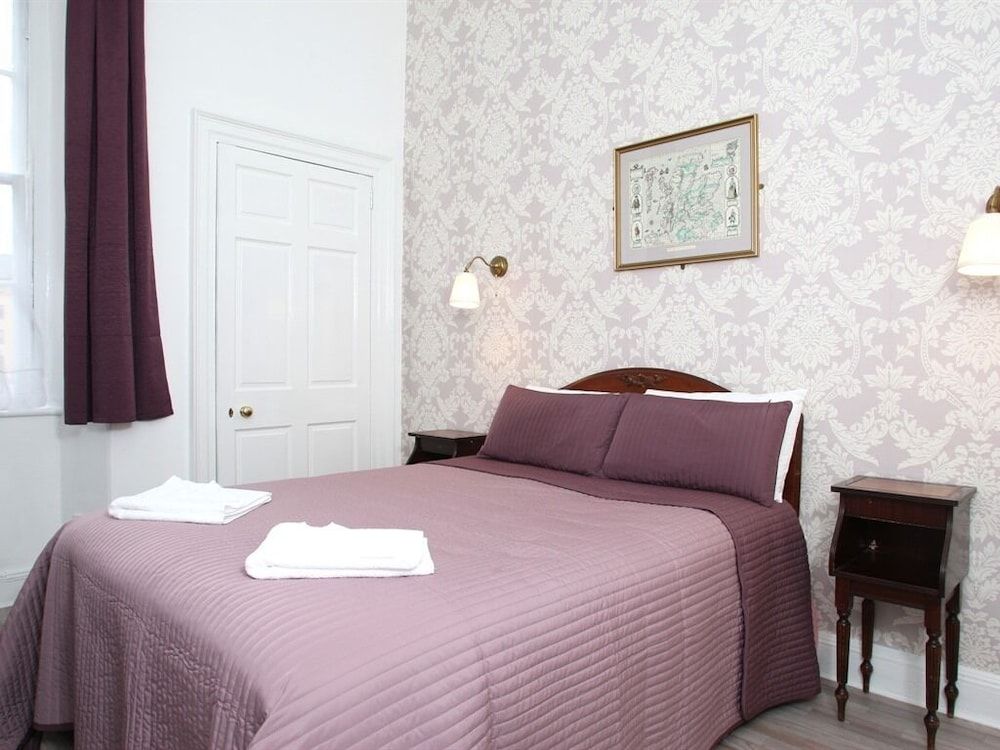 undefined Number 52 Charlotte Street 7