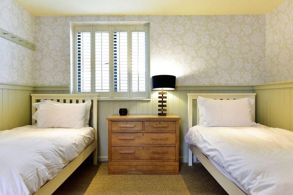 Brooks Guesthouse Bristol Twin Room, Ensuite (2 single beds) 3