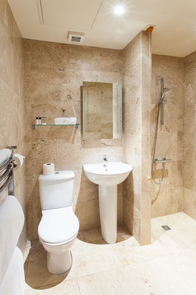 Brooks Guesthouse Bristol Twin Room, Ensuite (2 single beds) 9