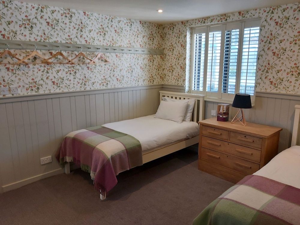 Brooks Guesthouse Bristol Twin Room, Ensuite (2 single beds) 5