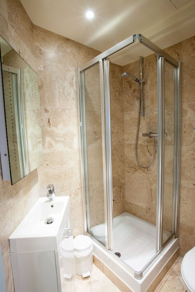 Brooks Guesthouse Bristol Twin Room, Ensuite (2 single beds) 8