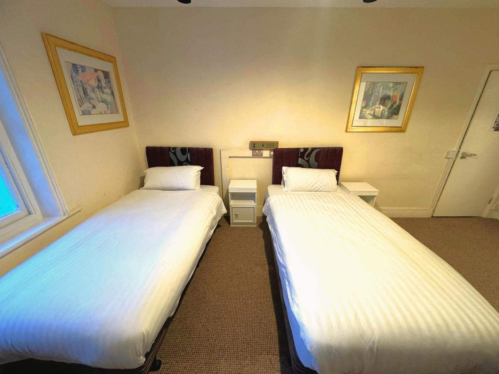 Sea Shell Hotel Twin room-Standard-Ensuite
