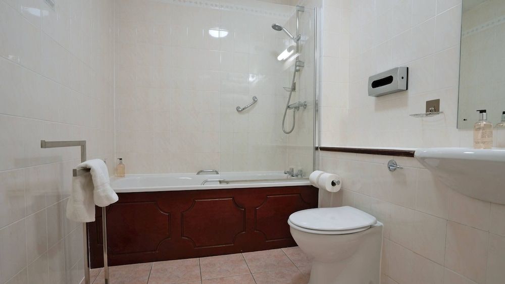 The Skipton Hotel - Formerly Hotel Rendezvous Standard Twin Room, 2 Twin Beds, Canal View 5