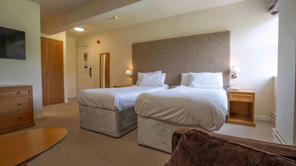 The Skipton Hotel - Formerly Hotel Rendezvous Standard Twin Room, 2 Twin Beds, Canal View 3
