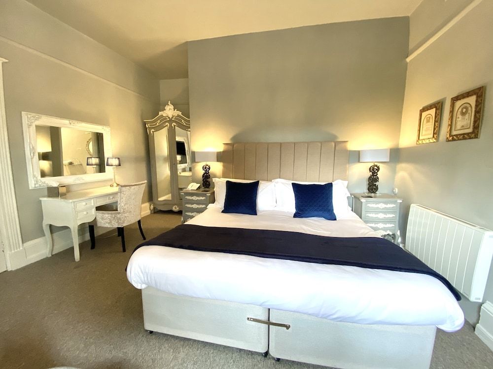 Double or Twin Room (Reynolds Room)