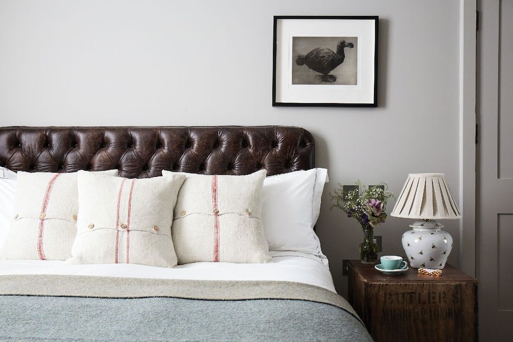 undefined Artist Residence London 9