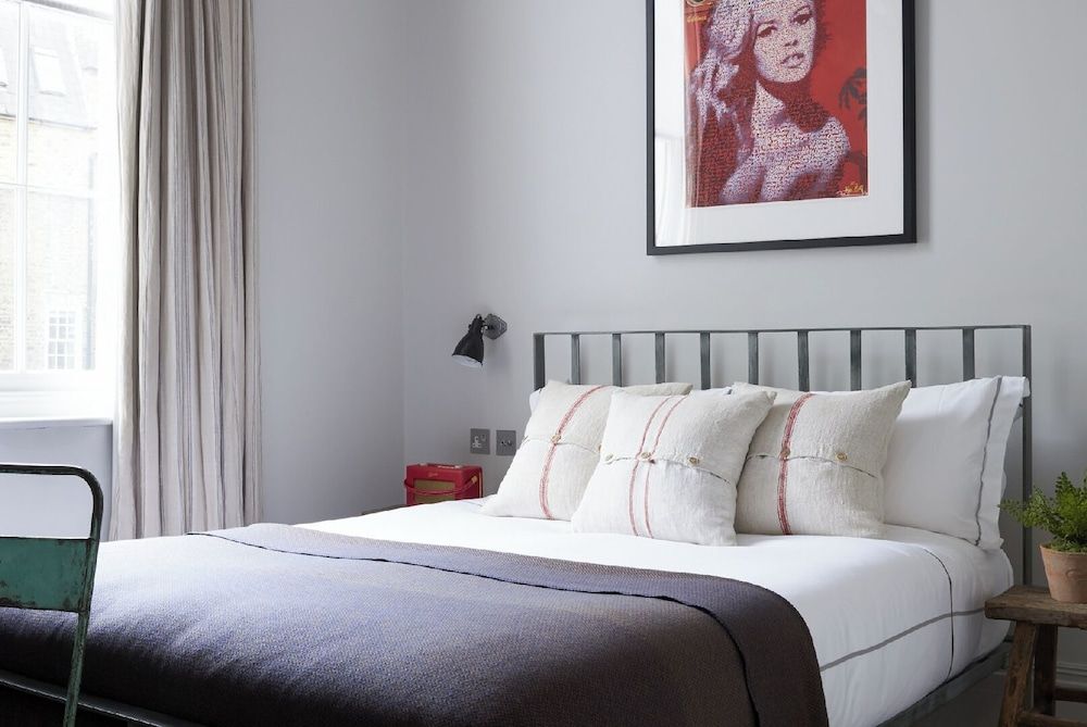 Artist Residence London Club Double Room 2