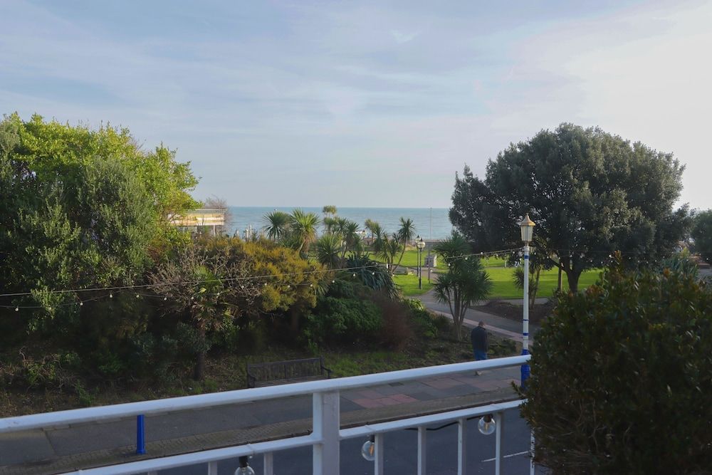 The New England Superior Double Room, 1 Bedroom, Balcony, Sea View 3