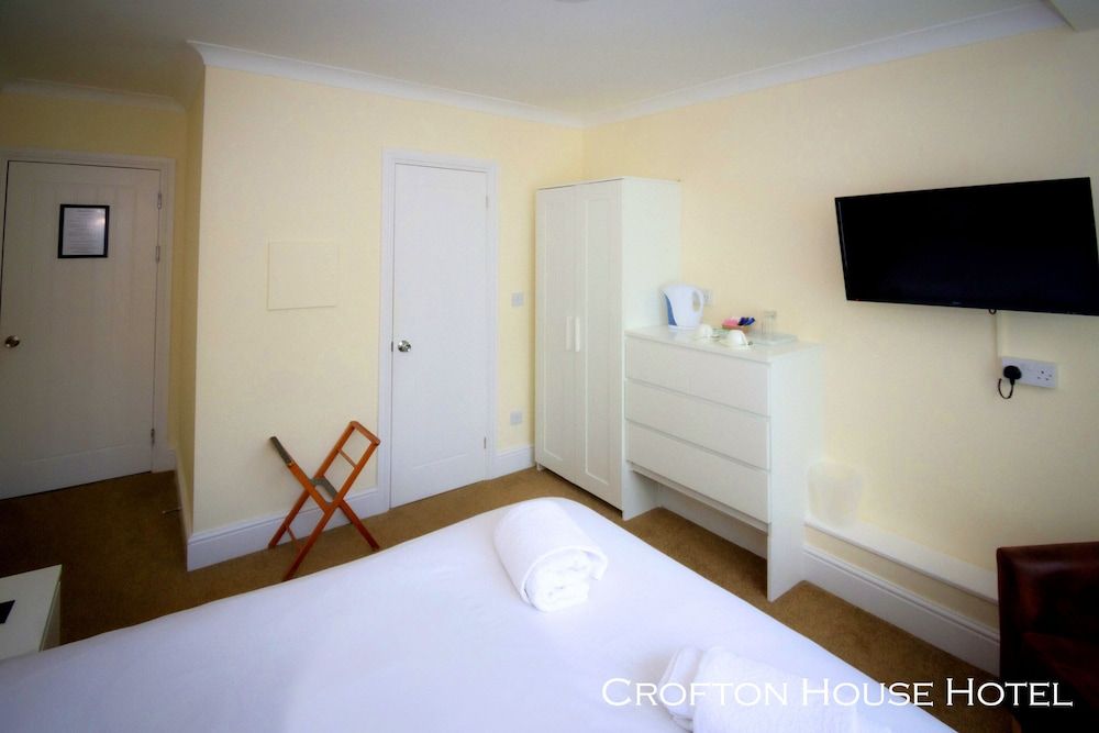 Crofton House Hotel Double Room, Ensuite 9