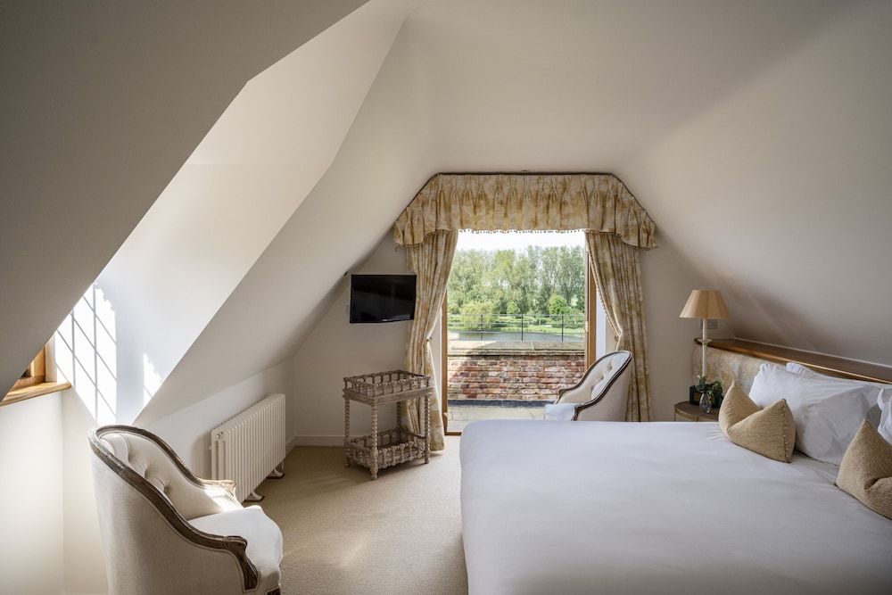 The Old Hall Ely Standard Double or Twin Room, Ensuite 5