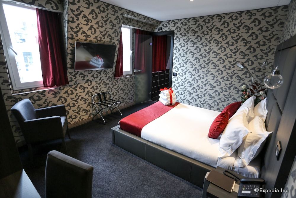 undefined The Bryson Hotel 6