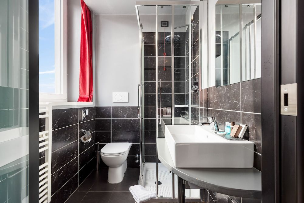 The Bryson Hotel Standard Double Room, 1 Double Bed 7