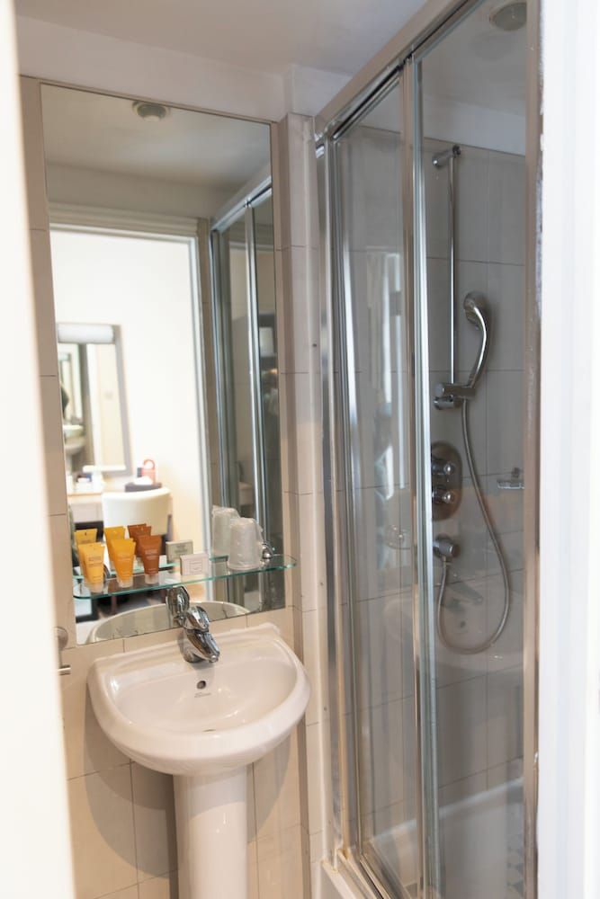 Duke of Leinster Double Room 23