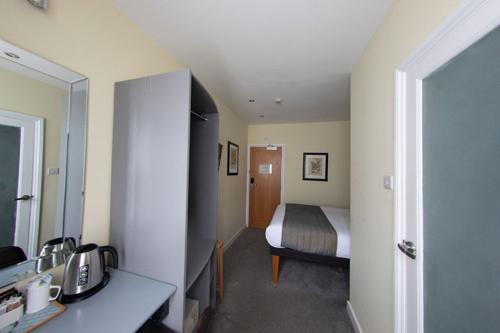 Duke of Leinster Double Room 25