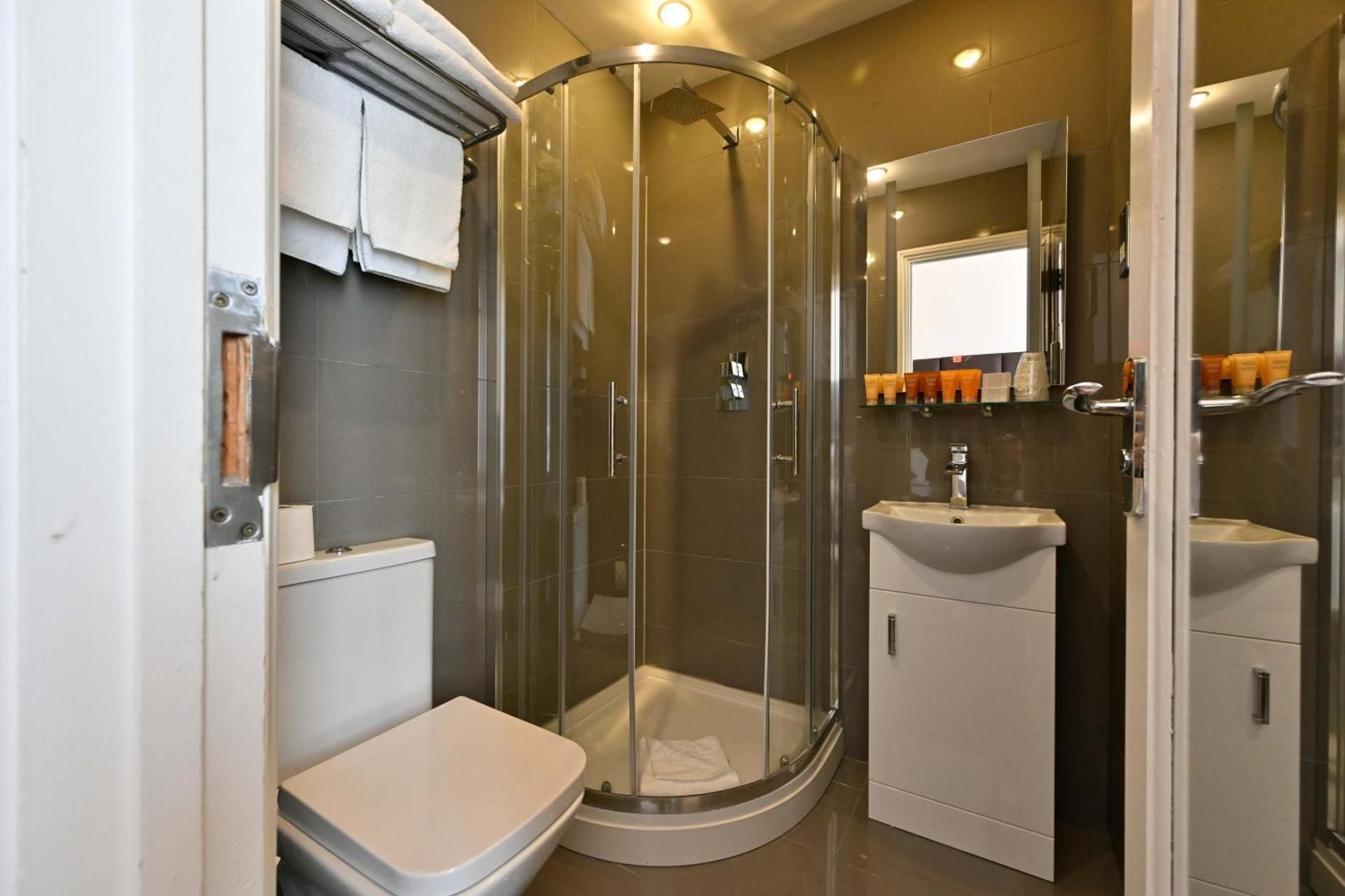 undefined Duke of Leinster 9