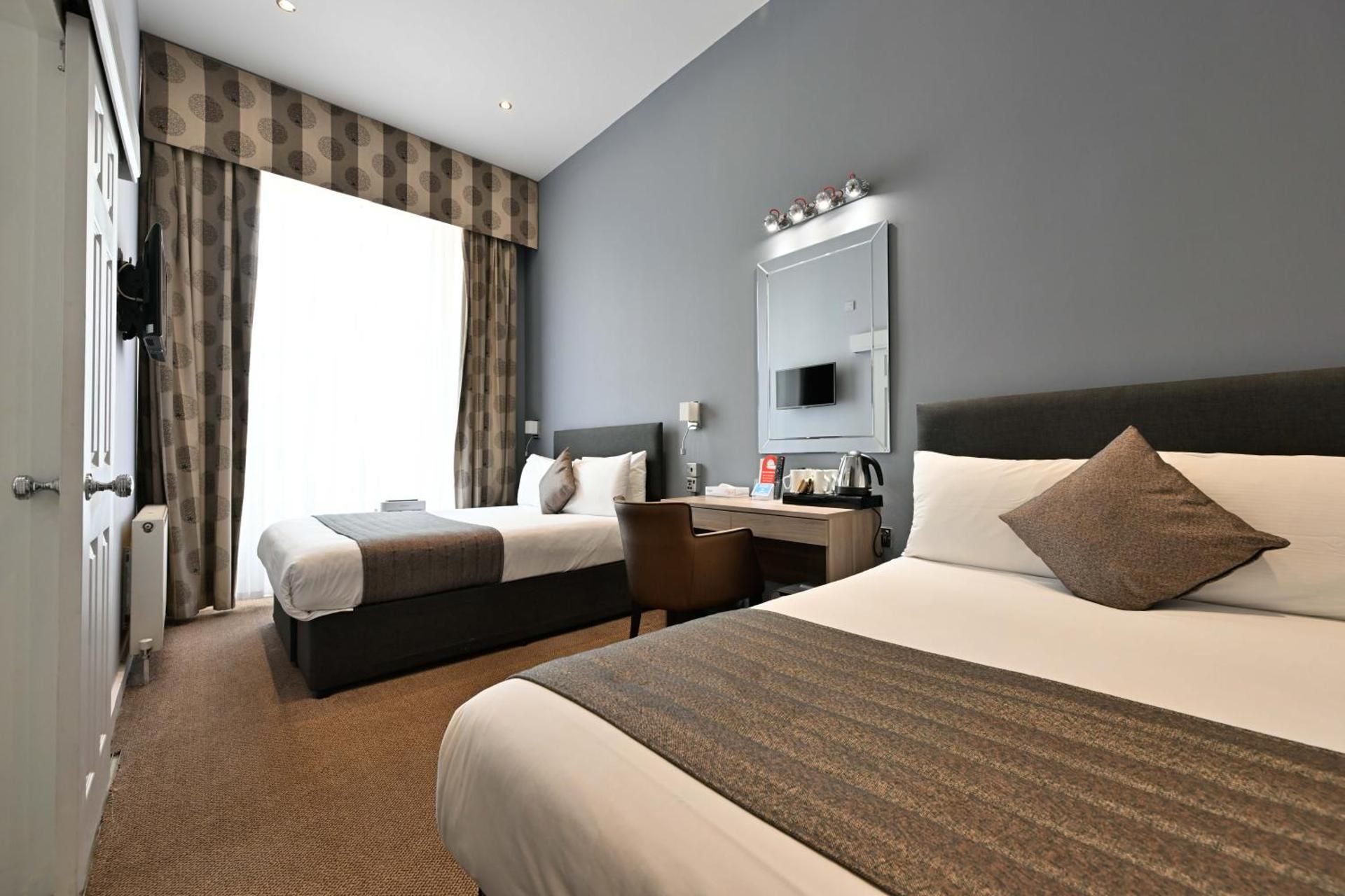 undefined Duke of Leinster 6