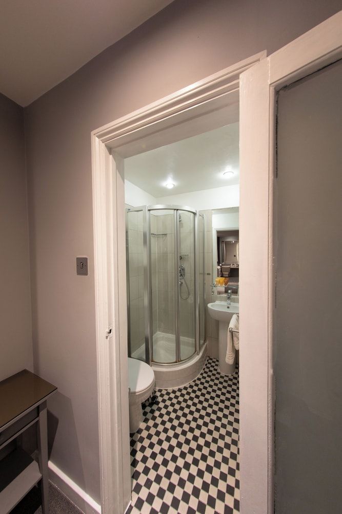 Duke of Leinster Double Room 20